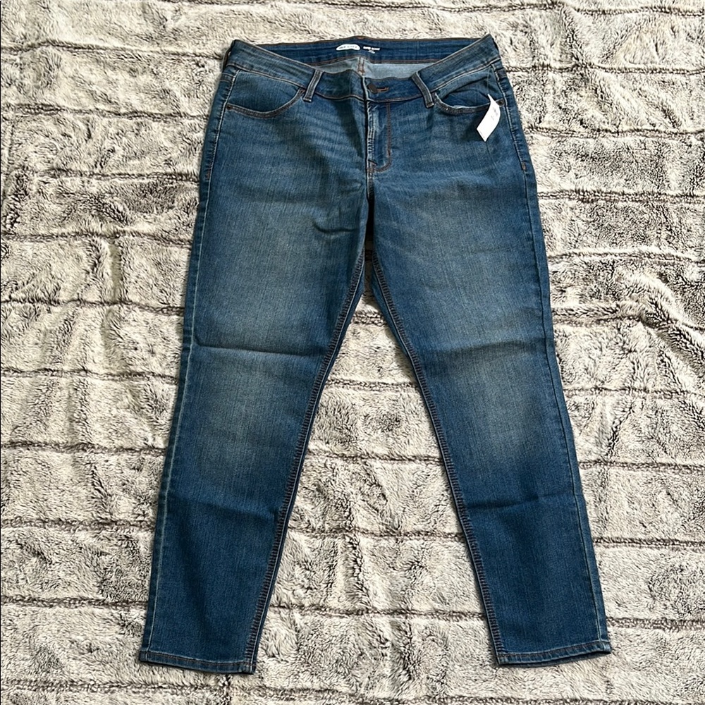 Old Navy Super Skinny Ankle Mid-Rise Jeans Sleek Fit